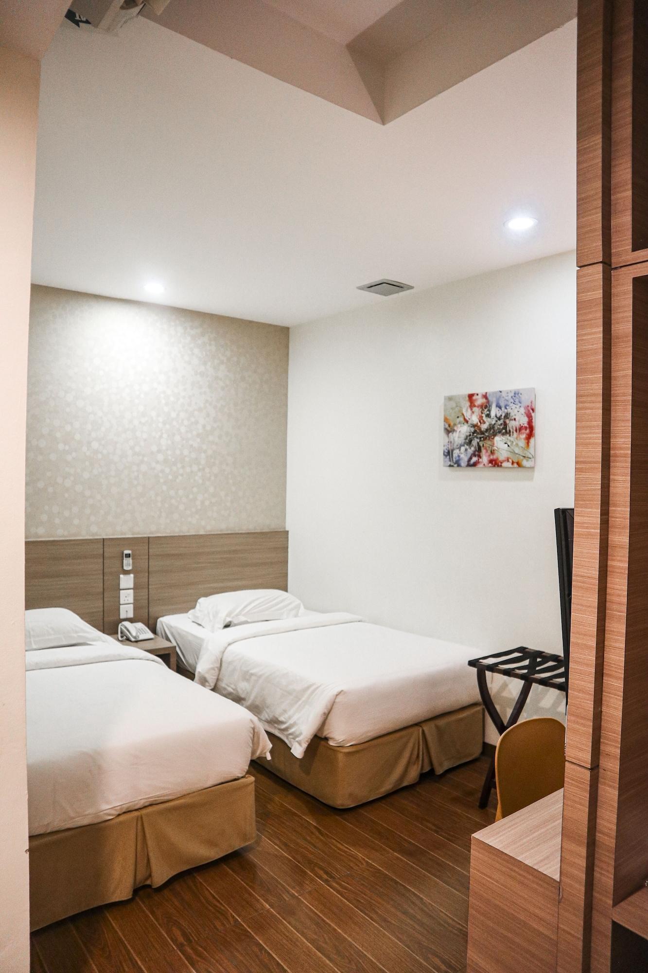 Hana Hotel Batam Exterior photo
